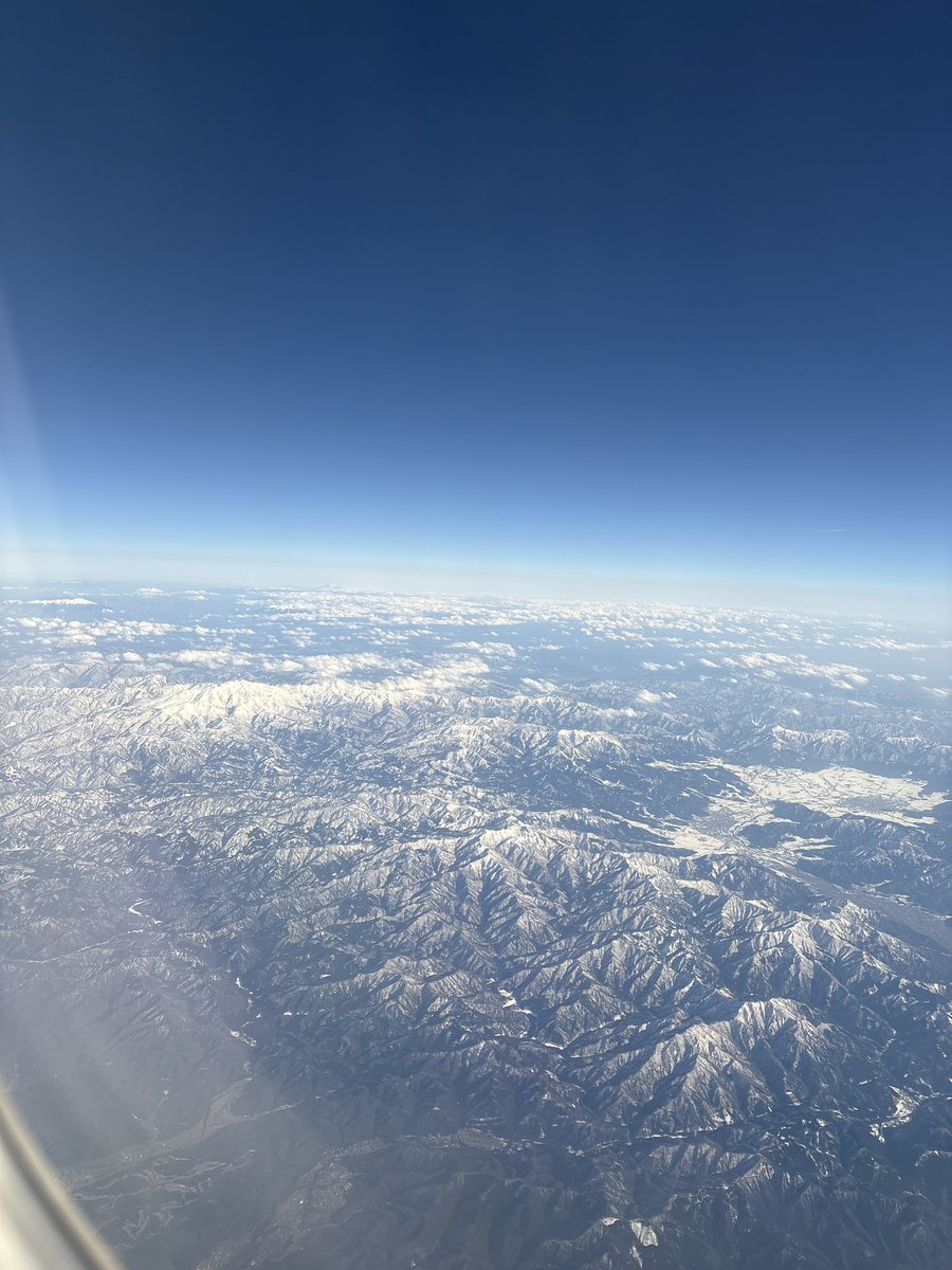 utti3323's tweet photo. 福岡の単身赴任期間が無事終了しました。
約半年でしたが、凄く長く感じました。
仕事は大変だったけれど美味しいものたくさん食べれたし、家族と親と友達呼べたので満足です。
しかし…九州は2月なのに初夏のような暖かさでした。 https://t.co/3tGiakAdON