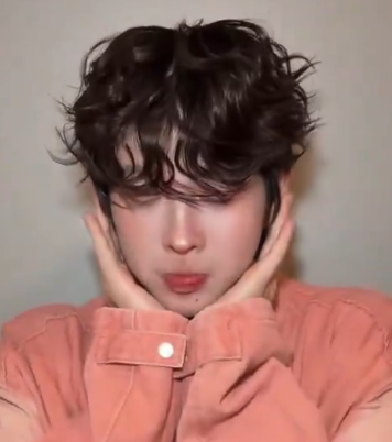 JKVRMYfaiijk's tweet image. แมวตัวนี้ขี้อ้อนจังงง

B2S Craft Your Charm With FirstOne 
#B2SxFirstOne