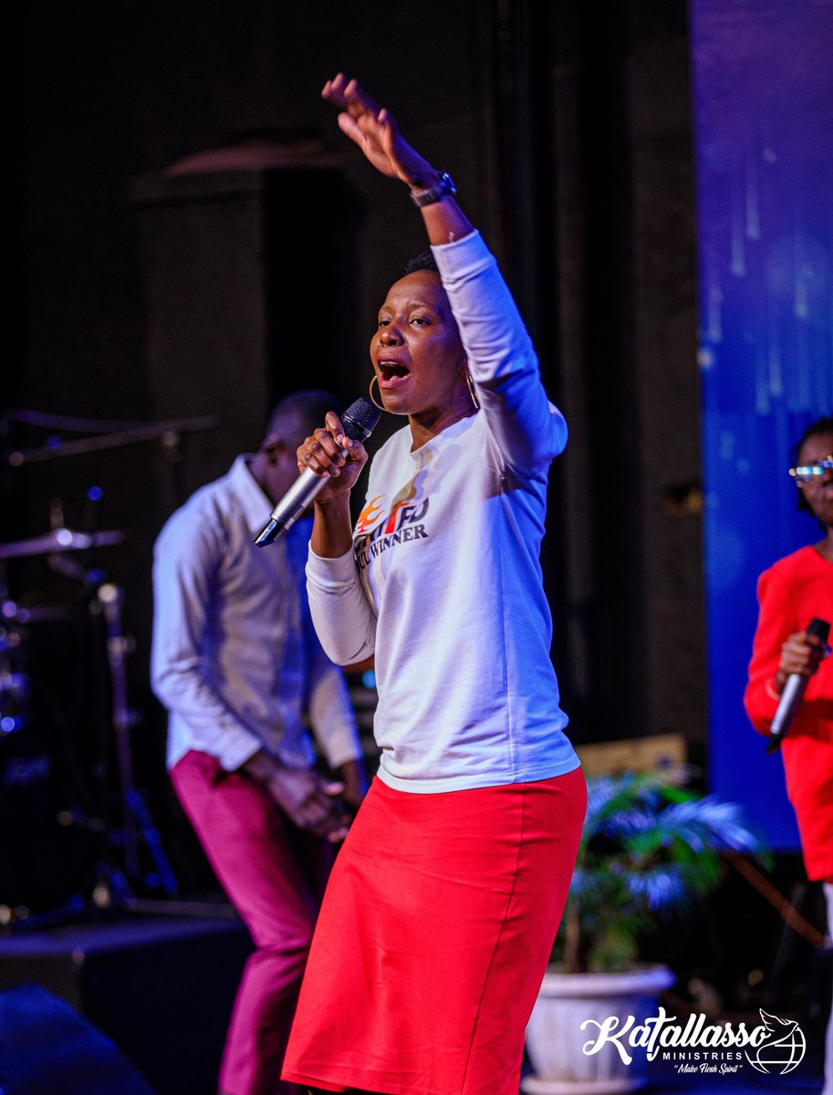 KatallassoM's tweet photo. See the Lord has been so good to me
I cannot explain it (x2)
Indescribable, Uncontainable
I cannot explain it (x2)
He loves me and cares for me
I cannot explain it (x2)

~Praise And Worship

https://t.co/cdfooxfveB
#Reboot Katallasso Sunday Service 038 https://t.co/JZGJBfMiUM