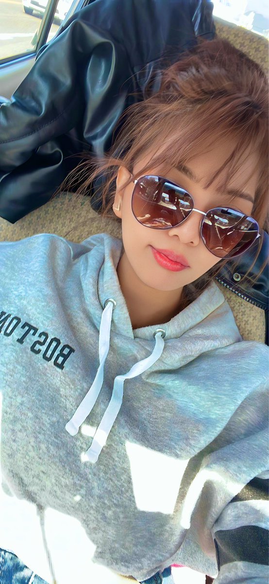 ニコル tweet media