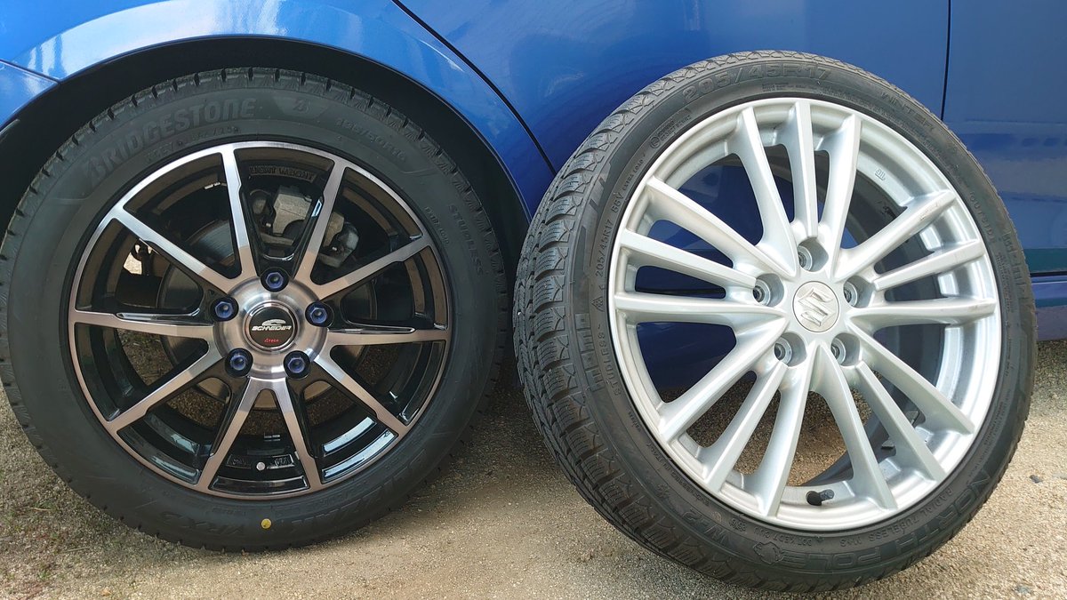 つかの間の純正ホイールでした、最初の違和感凄かった…