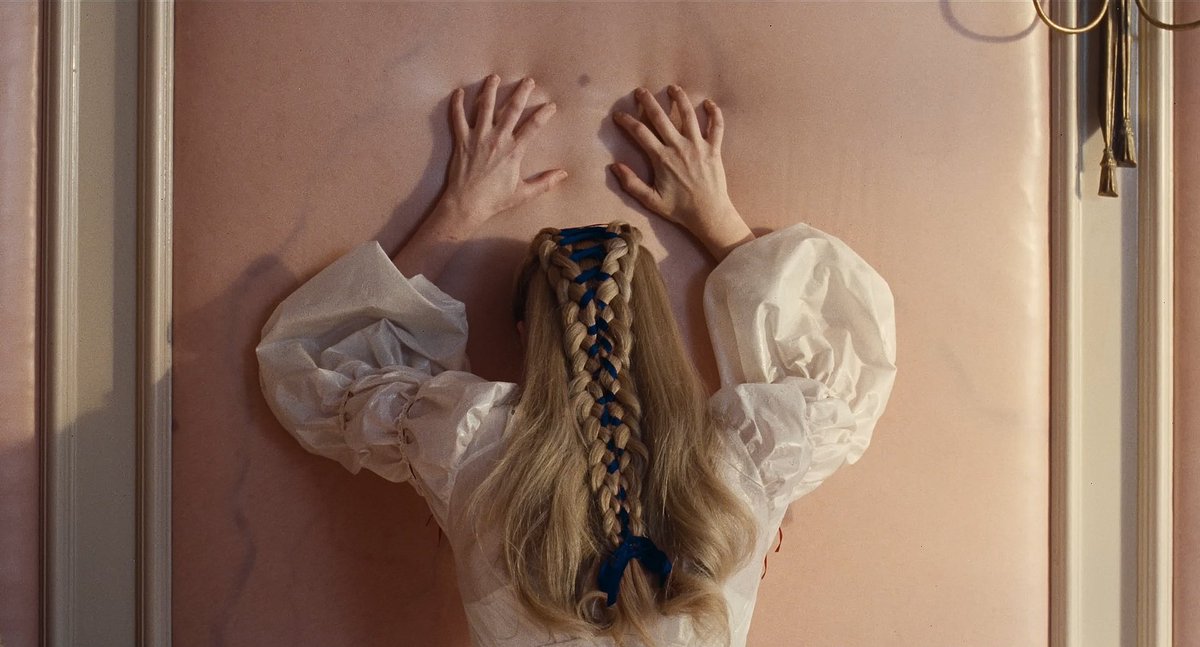 screencaps tweet media