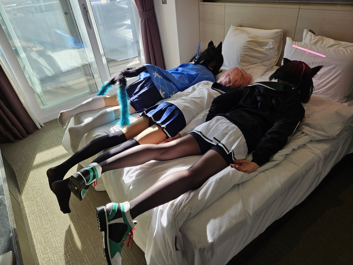 저...퇴근했어요...
만나자고 했는데 못했던분들...ㅜㅜ
죄송해요...다음에 행사올땐 뵙도록해요 ㅜㅜ