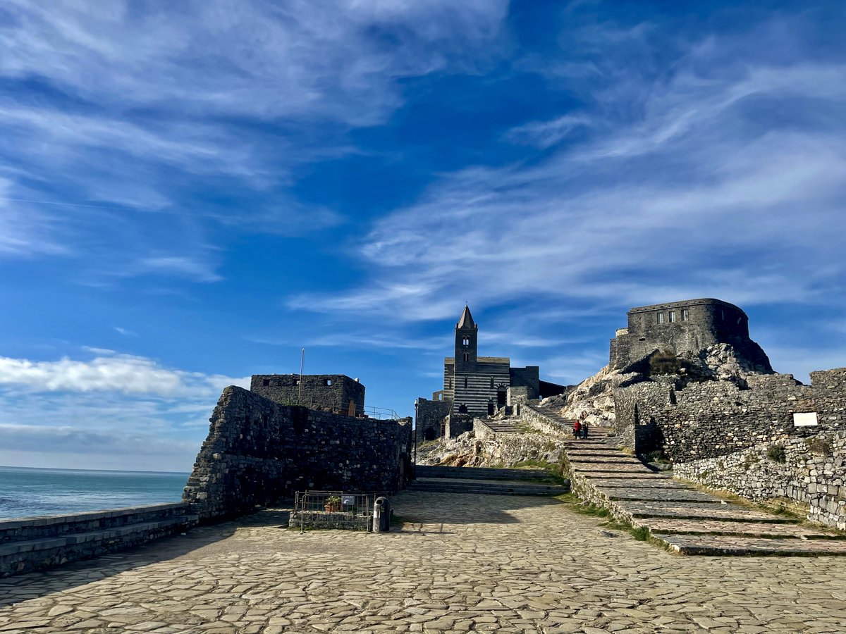 enzomazza's tweet image. #earlyrunning Portovenere