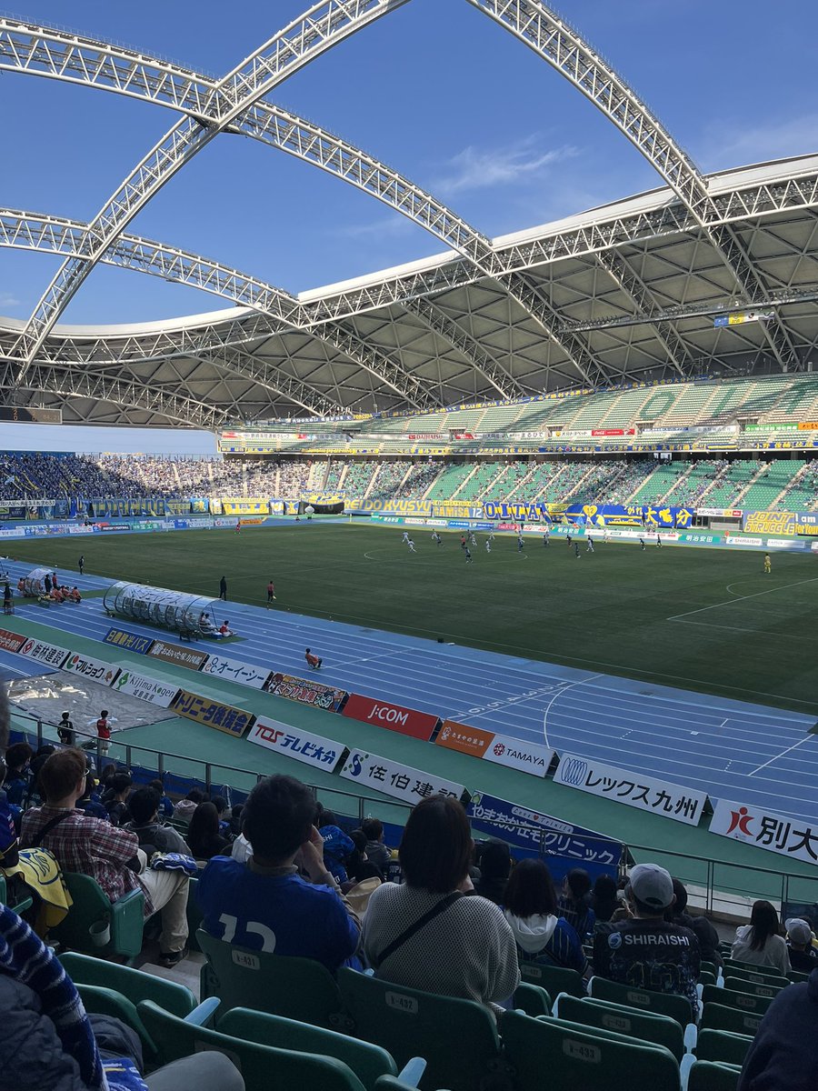 matrix_monst's tweet photo. 大分トリニータ対ガイナーレ鳥取の試合を観戦して来ました。
天気も良く、清武選手の久々のゴールもあり、良い試合でした。
鳥取もナイスゲームでした😊
#大分トリニータ　#Ｊリーグ https://t.co/jPT5J3tD8A