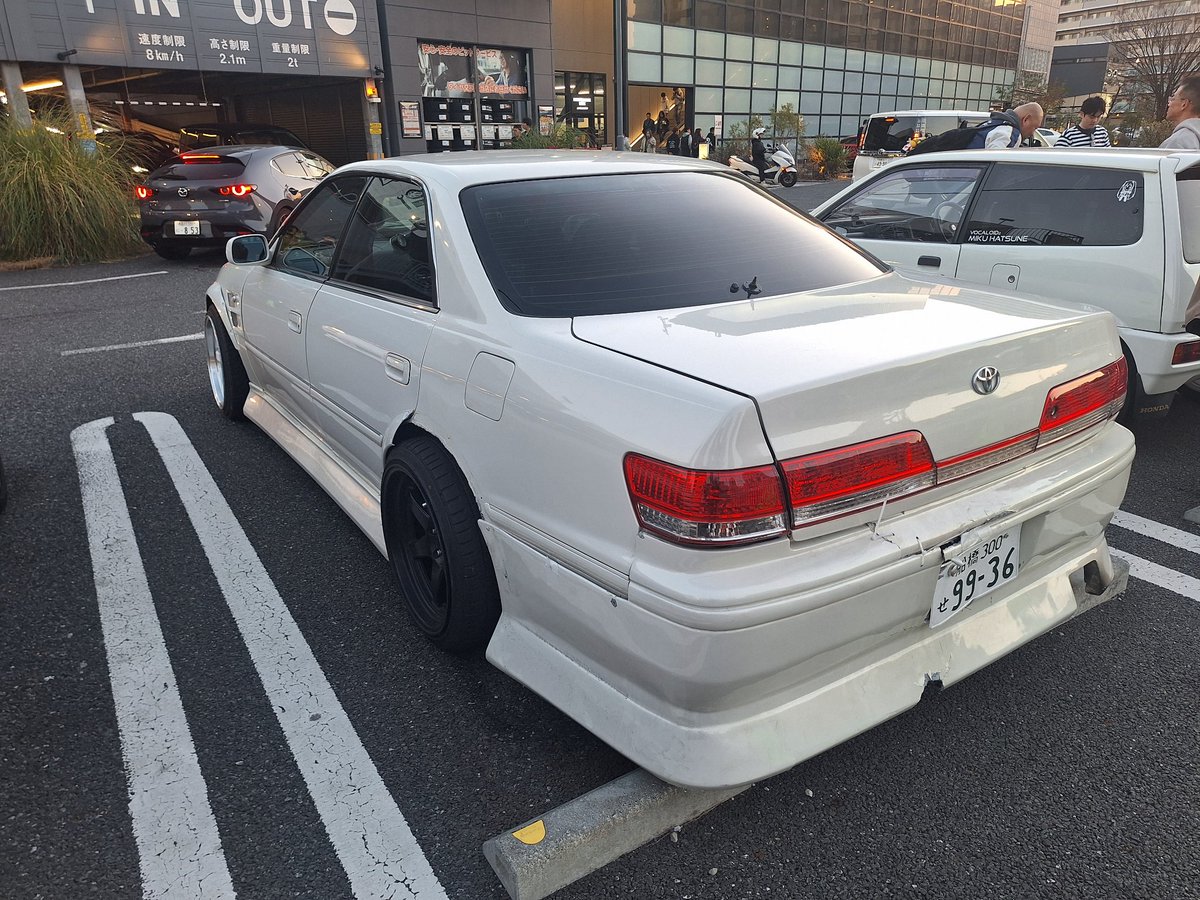 カッコ良い車が沢山😊 #APIT東雲