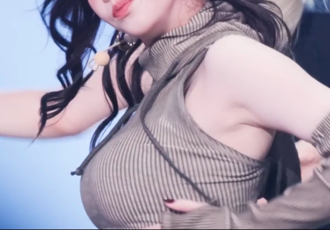 ingleClint10G22's tweet image. 全持ちカリナ様、、、、