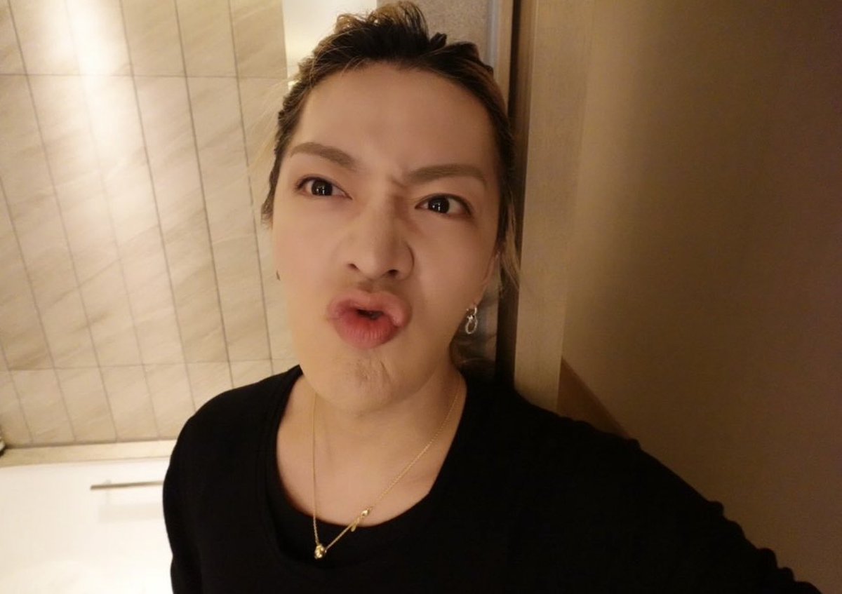 vitaminlee_'s tweet photo. my boyfriend on facetime 🤭 https://t.co/NoTdLNbrsg