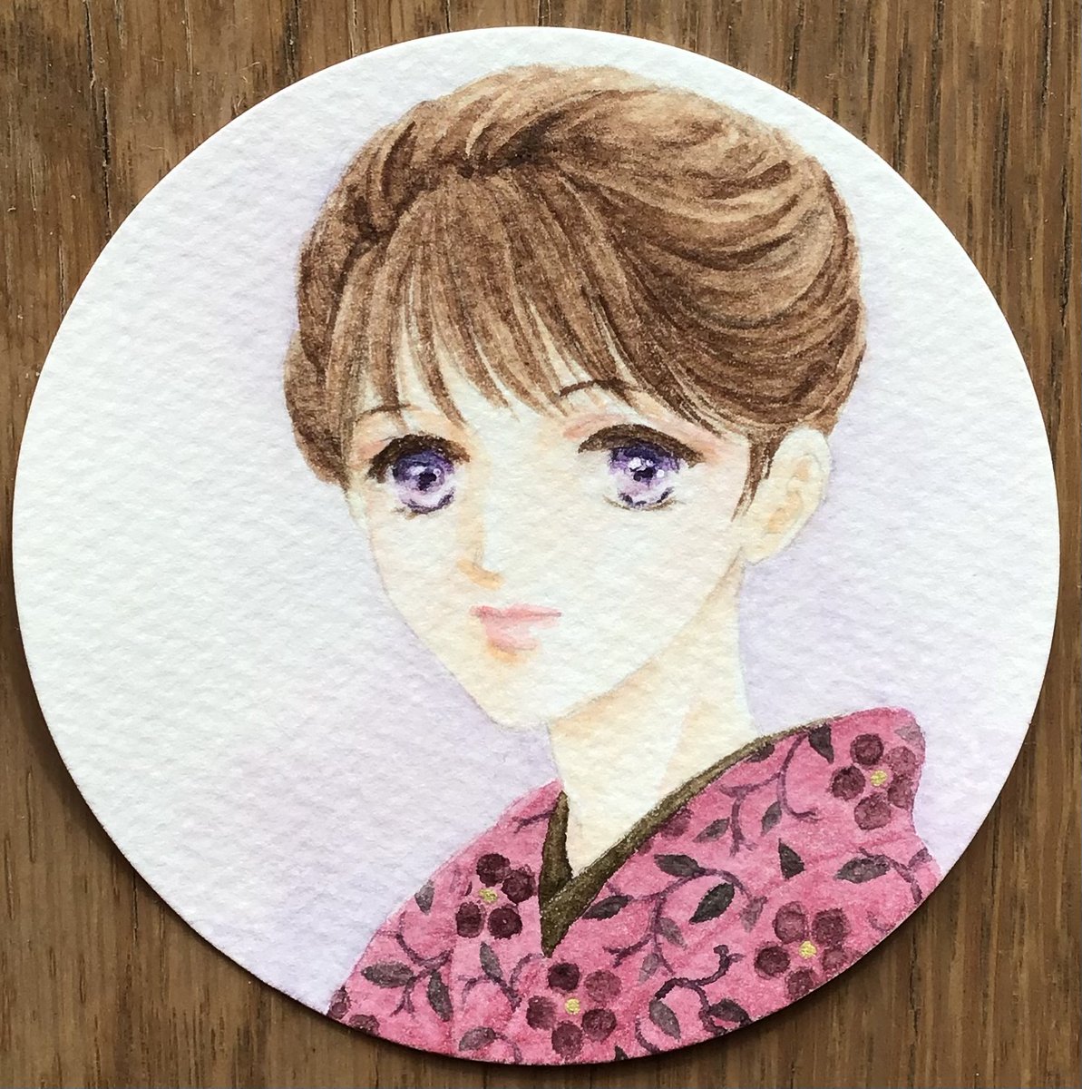 自分好みの水彩紙を求めてジプシー中。手のひらペーパーランプライトに描きました。#透明水彩　#着物　#watercolor #kimono