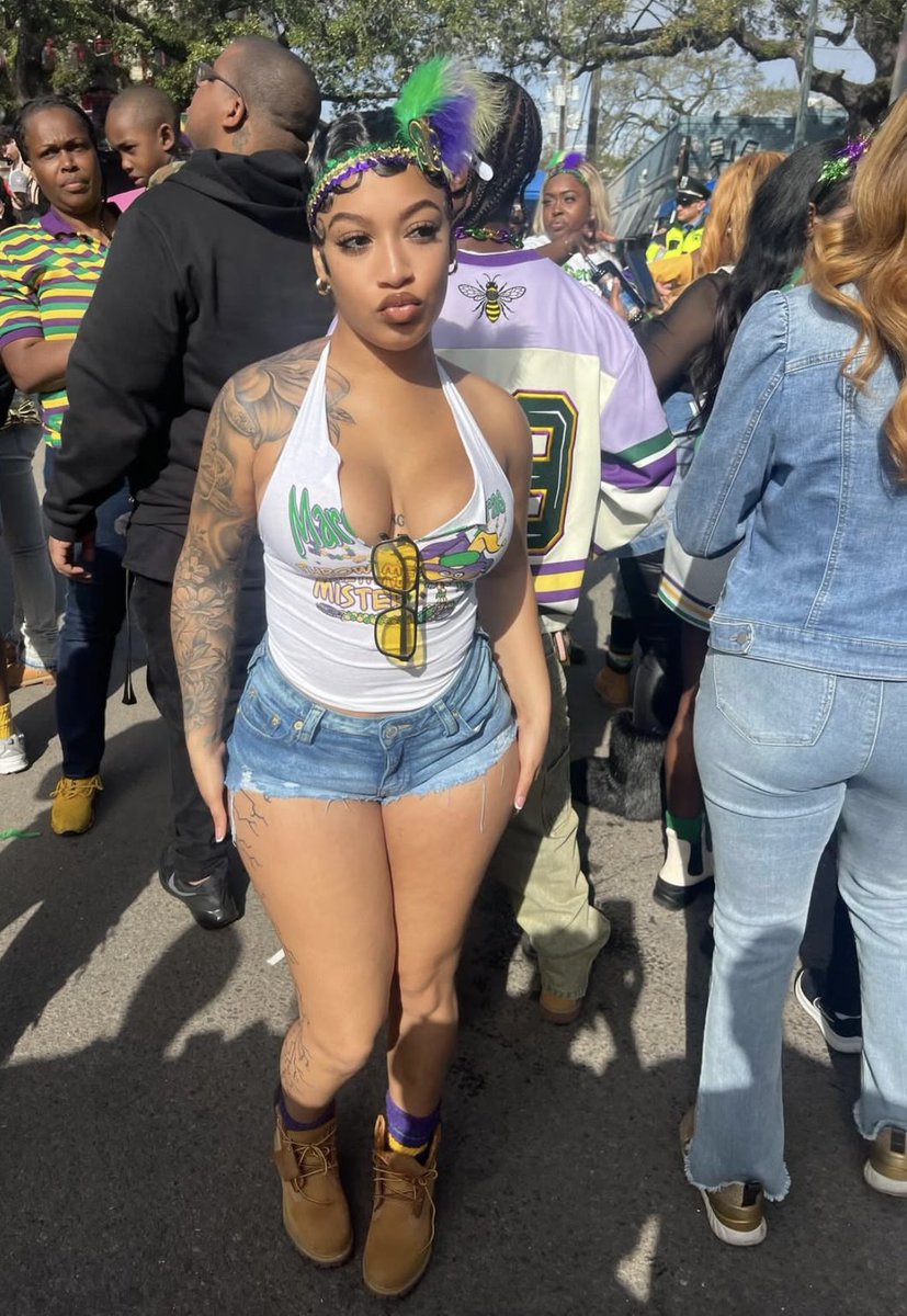 therealjayedahy's tweet image. I live for the nights tht I can’t remember , with the ppl that I won’t forget #MardiGras 🎭💜💚💛