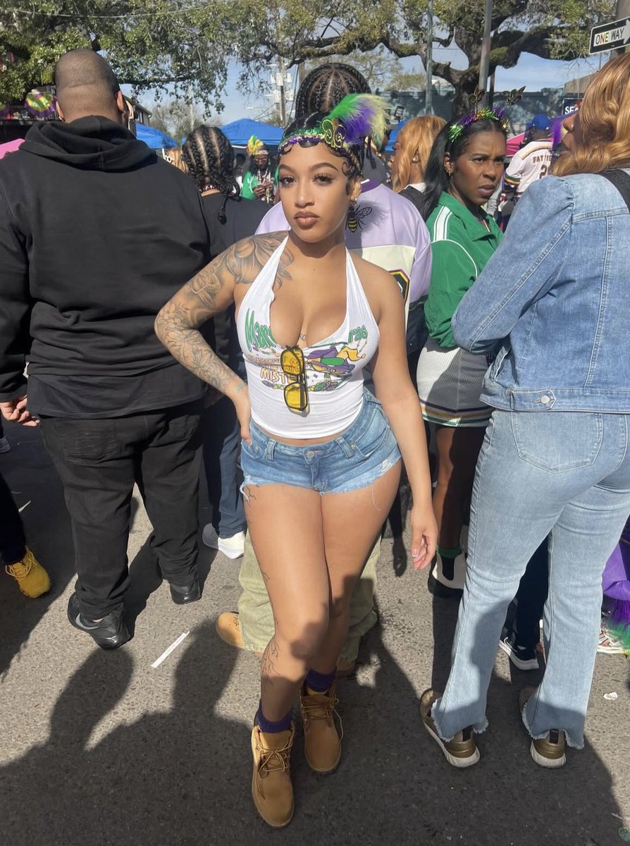therealjayedahy's tweet image. I live for the nights tht I can’t remember , with the ppl that I won’t forget #MardiGras 🎭💜💚💛