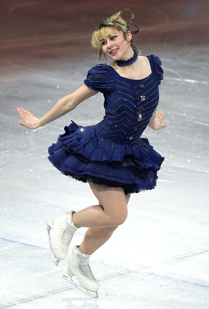 RollingStone's tweet photo. Alysa Liu of #TeamUSA performs at the Figure Skating Exhibition Gala at the #WinterOlympics. 🇺🇸 https://t.co/GQtxXYpArj