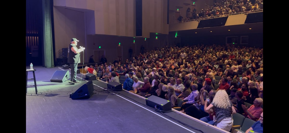 Larry The Cable Guy tweet media