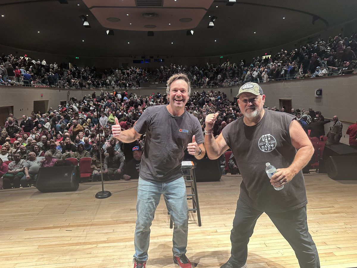 Larry The Cable Guy tweet media