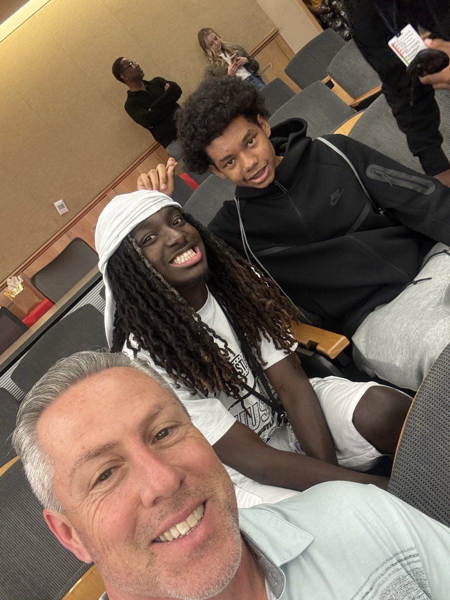 Shane Smith tweet media