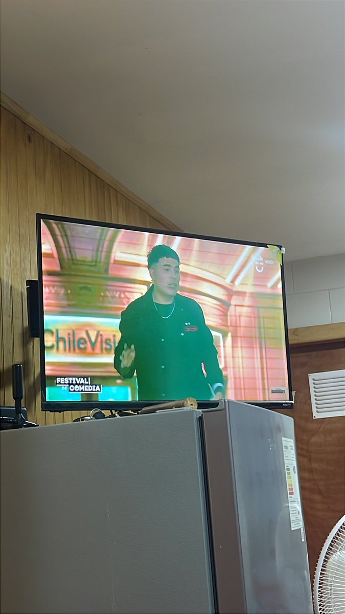 La luzzzzz ya pues Julio paga la cuenta para que se prenda el foco 💡😅#FestivalComediaCHV