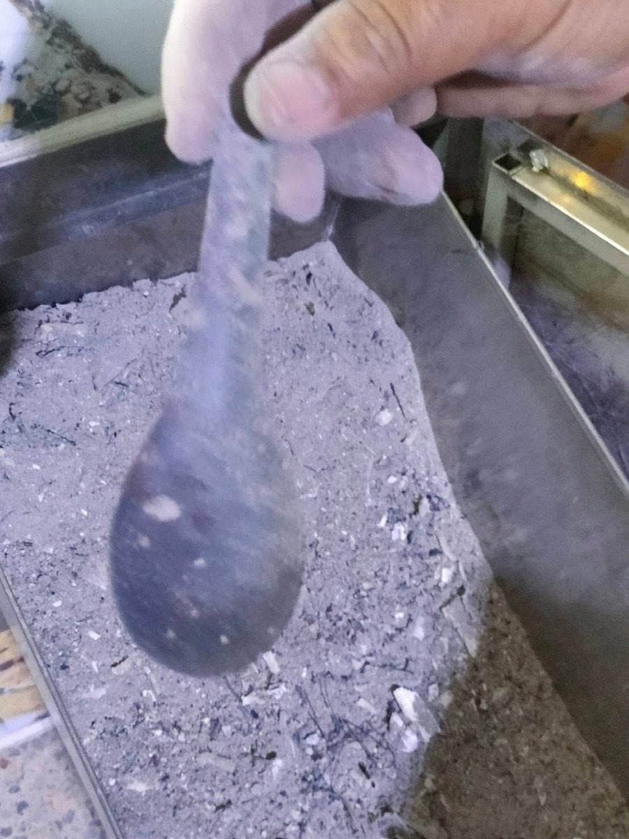 joe_black317's tweet image. สลด พลทหาร เสียชีวิตหลังถูกสั่งขัง อึ้งหนักหลังเผาศพ เจอช้อนสั้น ปนอยู่ในเถ้ากระดูก!!!

 ตรงกับสัปเหร่อสงสัย อะไรแข็งๆ อยู่ในปาก แต่ไม่ได้เปิดดู

พิรุธหลายอย่าง ไม่ให้ดูใบเอ็กซเรย์ บอกแค่ผลชันสูตร!?

21 ก.พ.69 : น้ำ นิชนันท์ วังคะฮาต อดีตผู้สมัคร สส.พรรคประชาชน