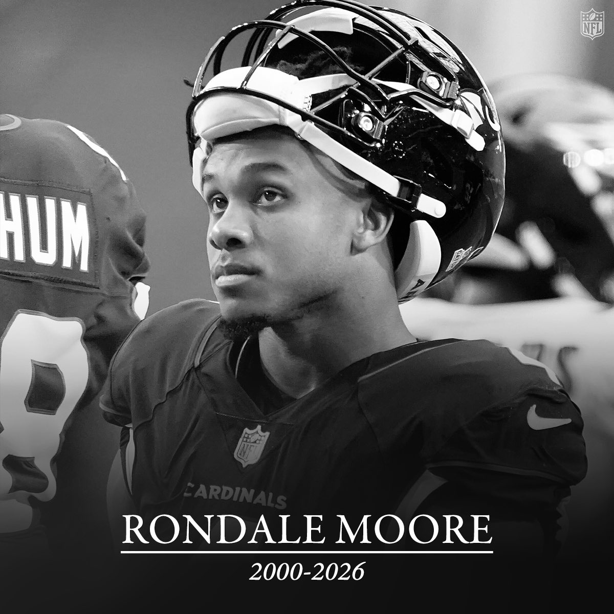 🚨 TRAGIC UPDATE 🚨

Minnesota Vikings wide receiver Rondale Moore was found dead, with police saying the death is suspected to be a self-inflicted gunshot wound.

Moore was found in the garage of his home, New Albany Police Chief Todd Bailey told reporters.

He was just 25 years