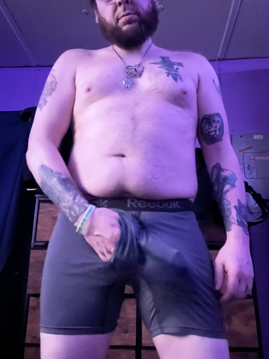 Daddyapocalypse's tweet photo. Sexy Saturday my good little sluts… #daddy #nsfw #dickprint #sexysaturday #onlyfans #bwc #tatted #bearded https://t.co/3aSS8j15yB