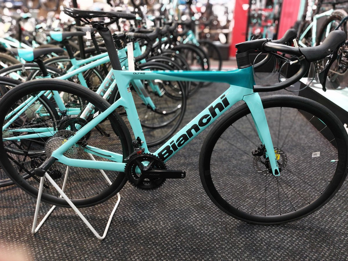 あと一週間！】 ビアンキ新橋です。 特別価格のバイク、パーツの割引や