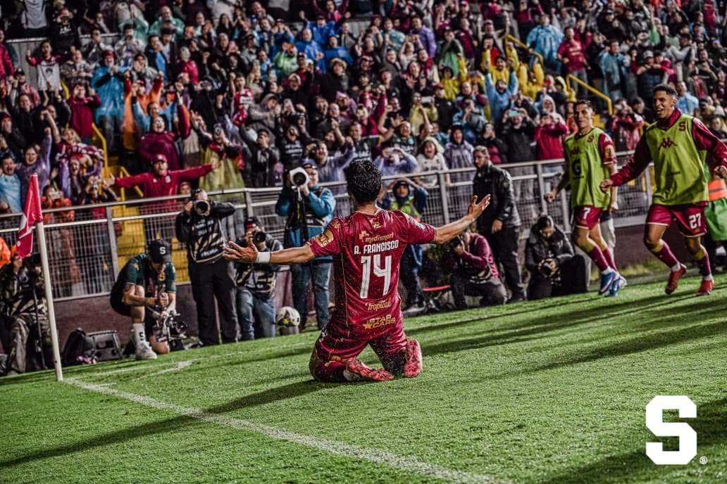 Saprissa buscó más el partido y de premio se llevó el clásico ⚽️

➡️Hernán Medford es Hernán Medford
➡️Jorkaeff Azofeifa ha mejorado: hay que decirlo
➡️Ariel Rodríguez respondió
➡️Paradela: el mejor
➡️La de Sinclair me pareció que daba para roja