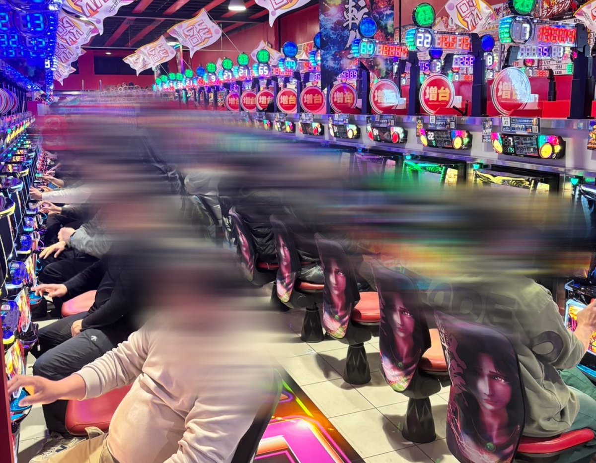 トワーズ麻溝台 お昼過ぎて出玉出てきましたね🙄✨️ 北斗転生が万枚