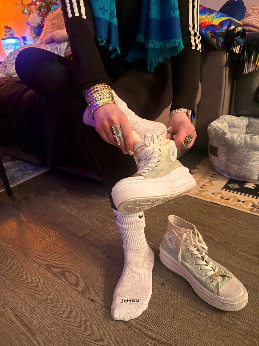 Qᴜᴇᴇɴ ɴᴀᴛ 🍒💋 tweet media