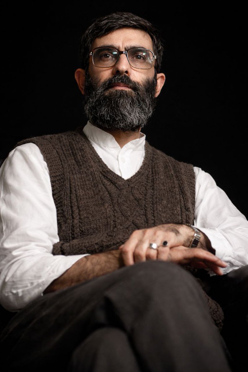 إلى عشّاق قائدي… 
تابعوني وسأعيد المتابعة فورًا.