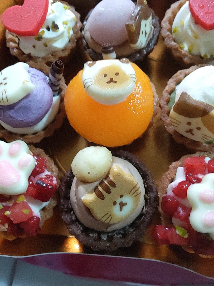 おそようございます︎🤍
可愛いタルト貰った〜( ˶ｰ̀֊ｰ́˶)✨