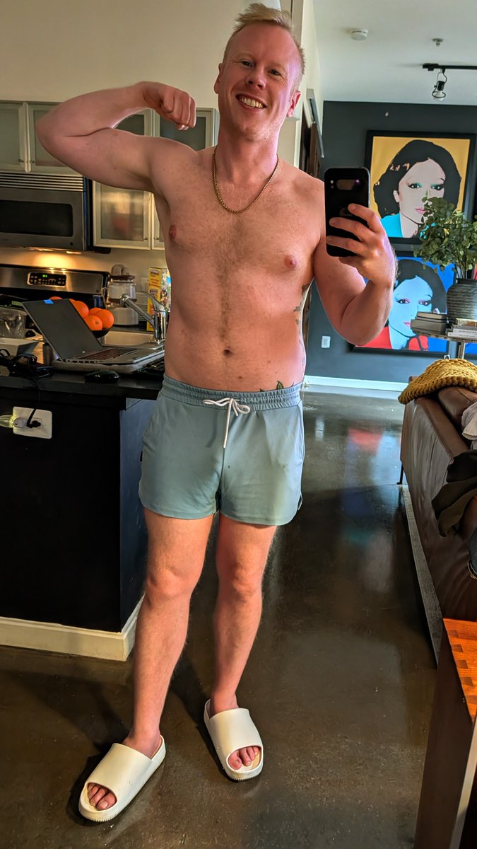 Switchdean's tweet photo. Top or bottom? Dom or sub? Today I'm just 'Expensive'.
Which side of me can you afford? 😈
🔗 https://t.co/O2swqmK82c
#findom #m4m #walletdrain https://t.co/tLjj0gikJt