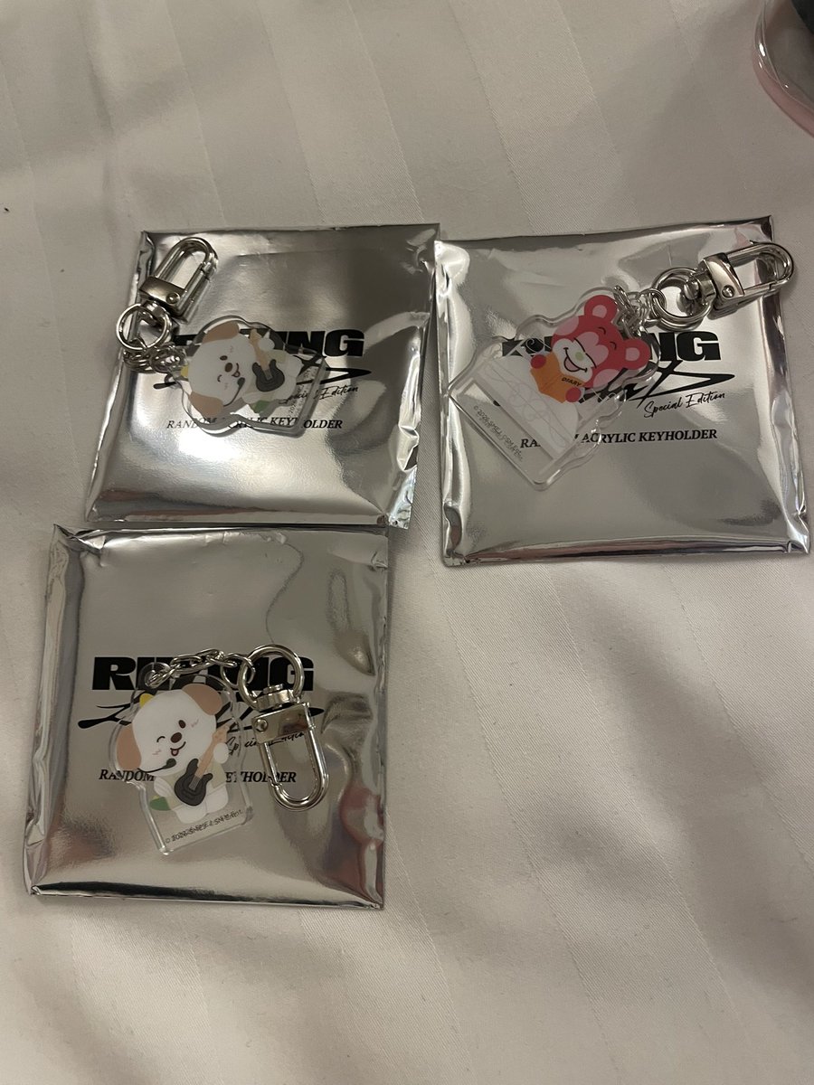 auuu_22's tweet photo. RIIZE 東京ドーム ランダムアクリルキーホルダー アクキー 

【求】 ウォンビン、 集合（全員の絵柄のもの）

【譲】 アントン ショウタロウ

22.23東京ドーム会場付近でお譲り可能な方がいらっしゃいましたらリプお願いいたします！ https://t.co/AizJ0R7gS8
