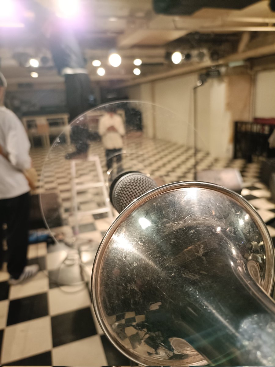 MasatoshiTakata's tweet image. 本日2/22(日)は🏃‍♂大阪マラソンですが🏃‍♀
私はHeartful Funksにて ！New EP"Drop The Needle On The World"CDリリースワンマン💿
東心斎橋THE LIVEHOUSE soma！19時スタートです🎺今からリハーサル💪