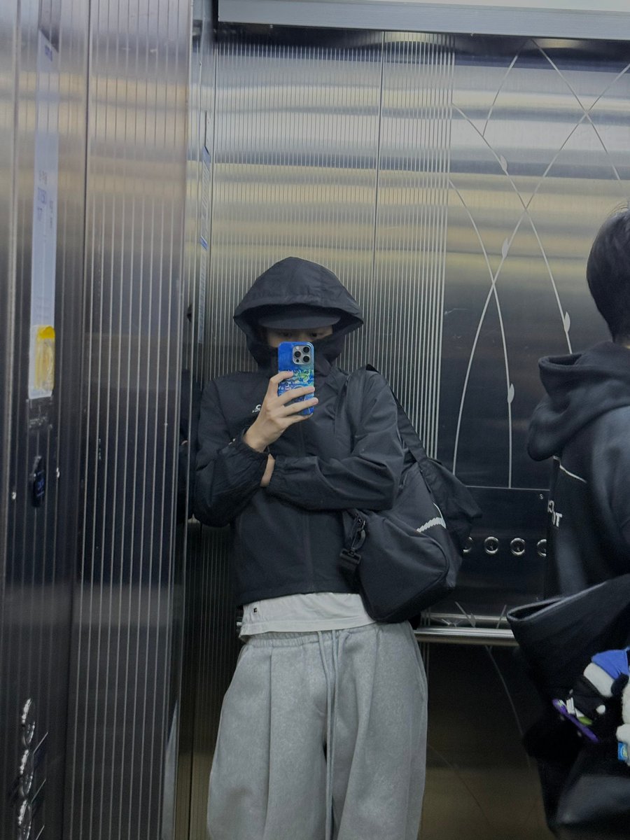 LEELEOINTL's tweet photo. [📸] 260222 PLUS CHAT

“hiiiii”

#LEO #리오 #LEELEO #이리오
#LEO_ALD1 #リオ #李理悟 
#ALPHADRIVEONE #ALD1 #알파드라이브원 https://t.co/u0AjokYdxE