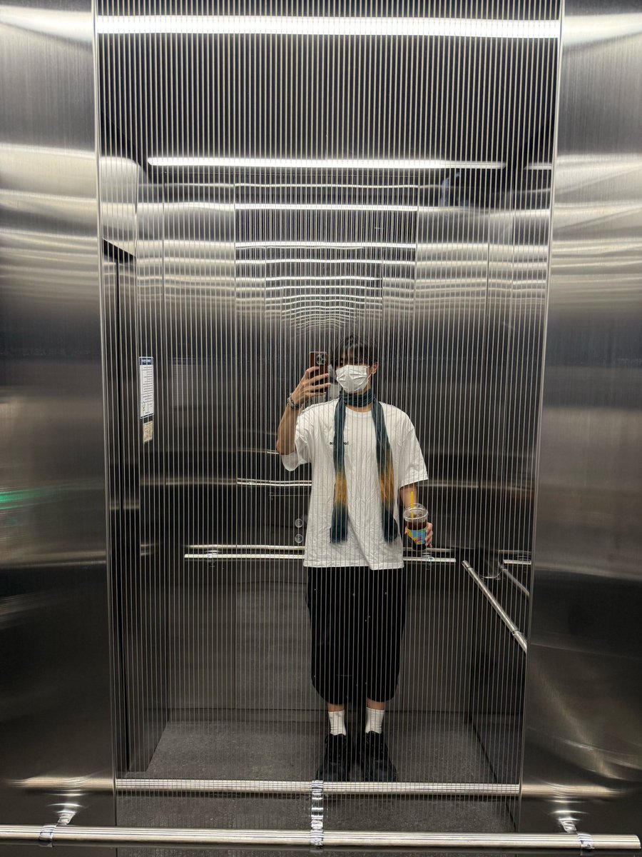 LEELEOINTL's tweet photo. [📸] 260222 PLUS CHAT

“hiiiii”

#LEO #리오 #LEELEO #이리오
#LEO_ALD1 #リオ #李理悟 
#ALPHADRIVEONE #ALD1 #알파드라이브원 https://t.co/u0AjokYdxE