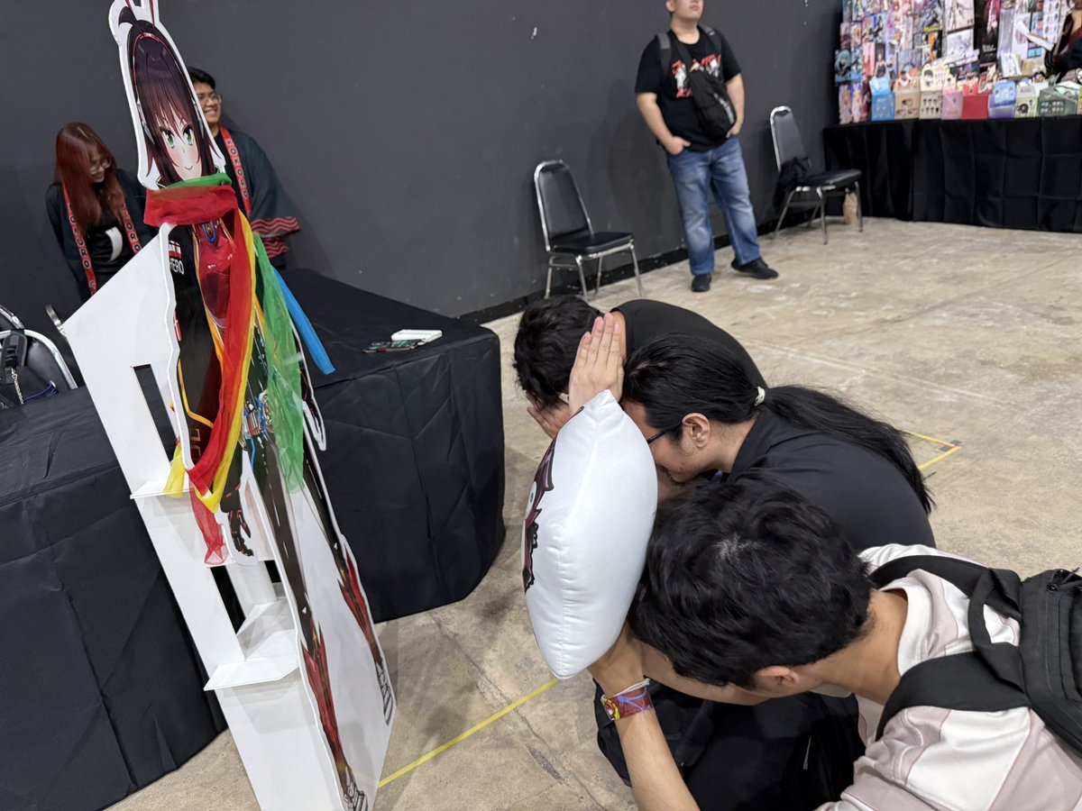 Peerapat tweet media