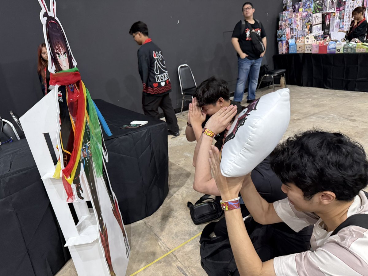 Peerapat tweet media