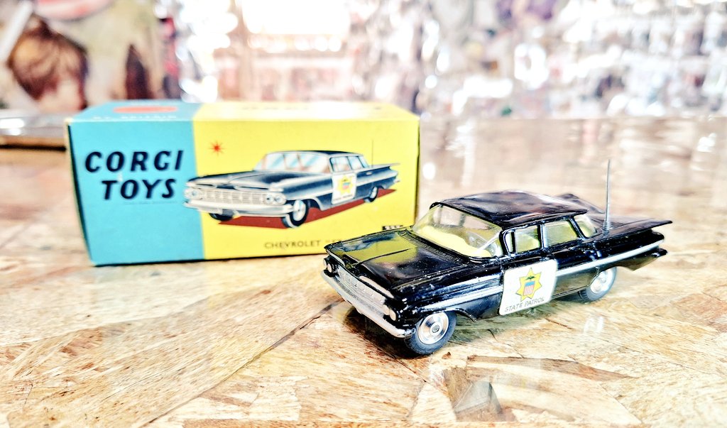 1960年代の英国製ミニカー Corgi Toys の223パトカーも入荷しました