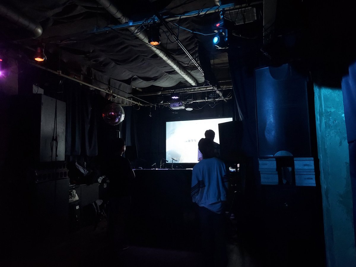 #ミクジューク
会場入りしたら深海少女Remixが流れておりとても歓喜