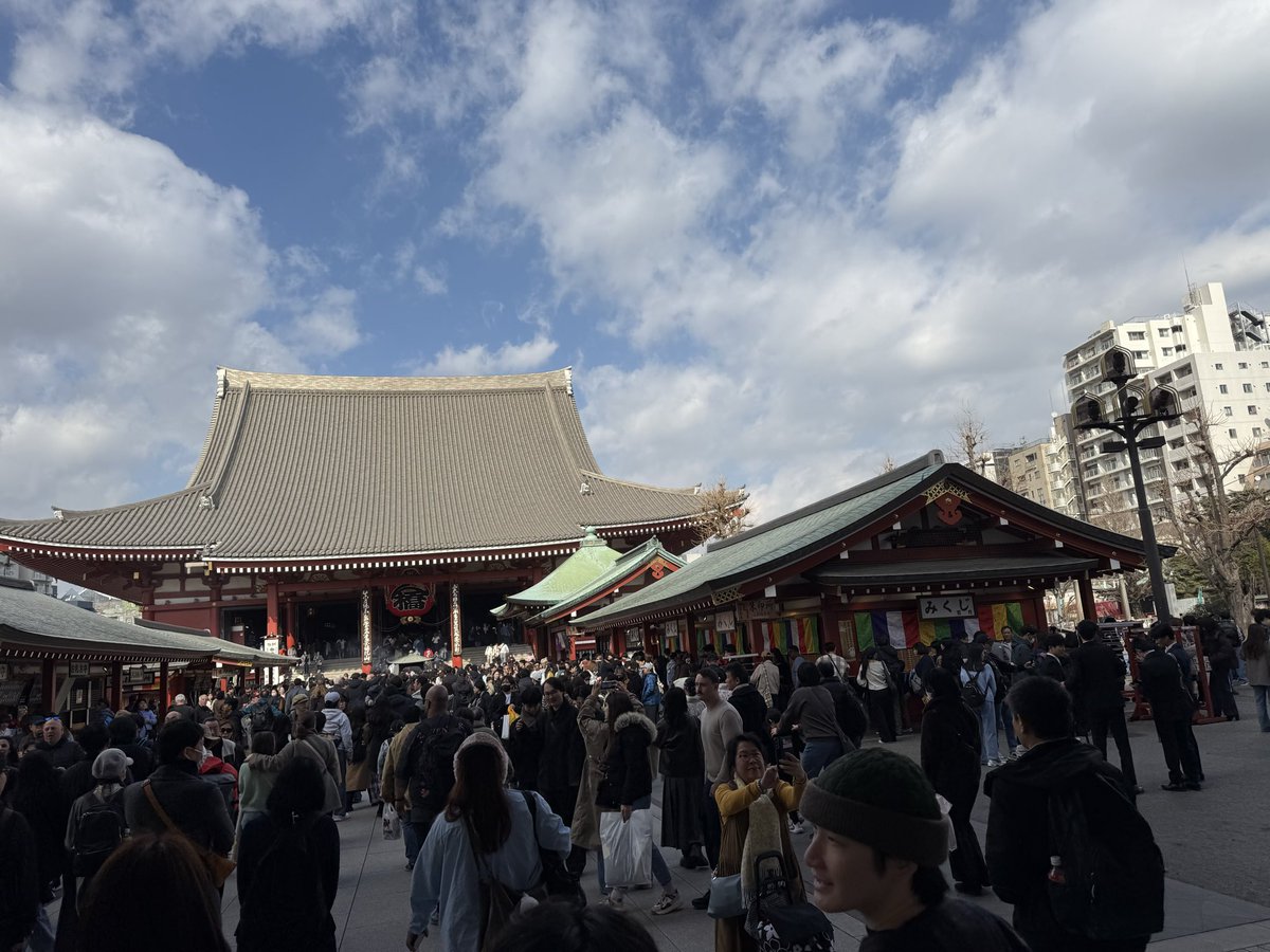 Tim837754's tweet photo. #浅草寺，好多人 https://t.co/08jy6MDtzb