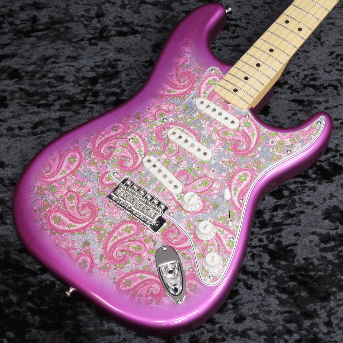 Fender / MIJ Limited Stratocaster Maple FB Pink Paisley 限定生産