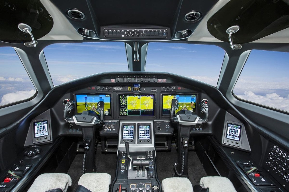 Mr_GoodTrees's tweet photo. @dsnu860 @OnDisasters @Garmin See those two extra GTC’s on the left, for a total of four. All they do is add to the already horrible light pollution in the cockpit. G3000 and G5000 are not professional grade avionics in my opinion. https://t.co/kWw1IARU7d