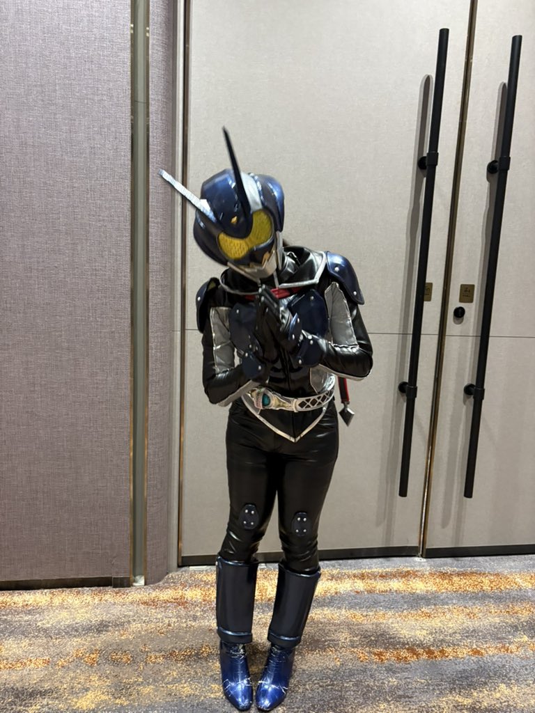 SANKIWORLDWIDE's tweet photo. @MaitoF_official こんな方も…✨
#ANIMONIUM2026
#仮面ライダーアインズ
#ありがとう https://t.co/t3yFuecBa9