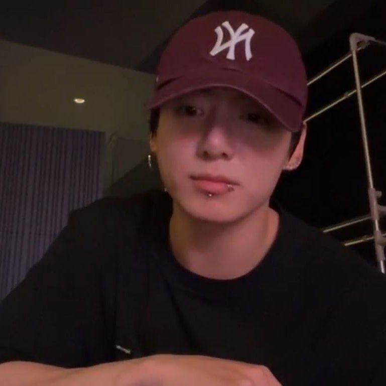 his labret being objectively his best piercing