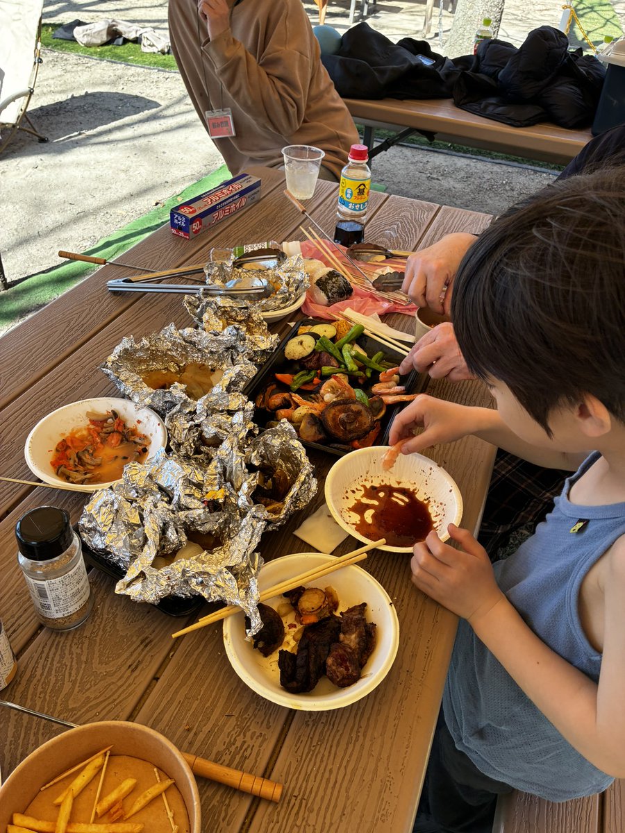 takogang1's tweet photo. 結果焚き火もBBQも出来て時間も延長してくれて最高すぎる!!!
スタッフの人も愛想良いし、対処もしっかりしてくれてありがたい!!!
みんな長居公園のBBQしに来て!!!
手ぶらで行けるし上手いし大満足☺️
最高過ぎる!!!
#GOODBBQ
#goodBBQ https://t.co/7PlSacVPca