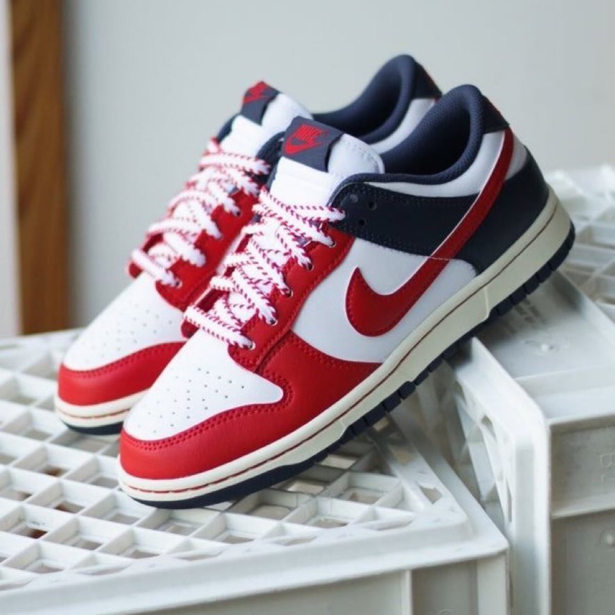 nike sb dunk rivalry