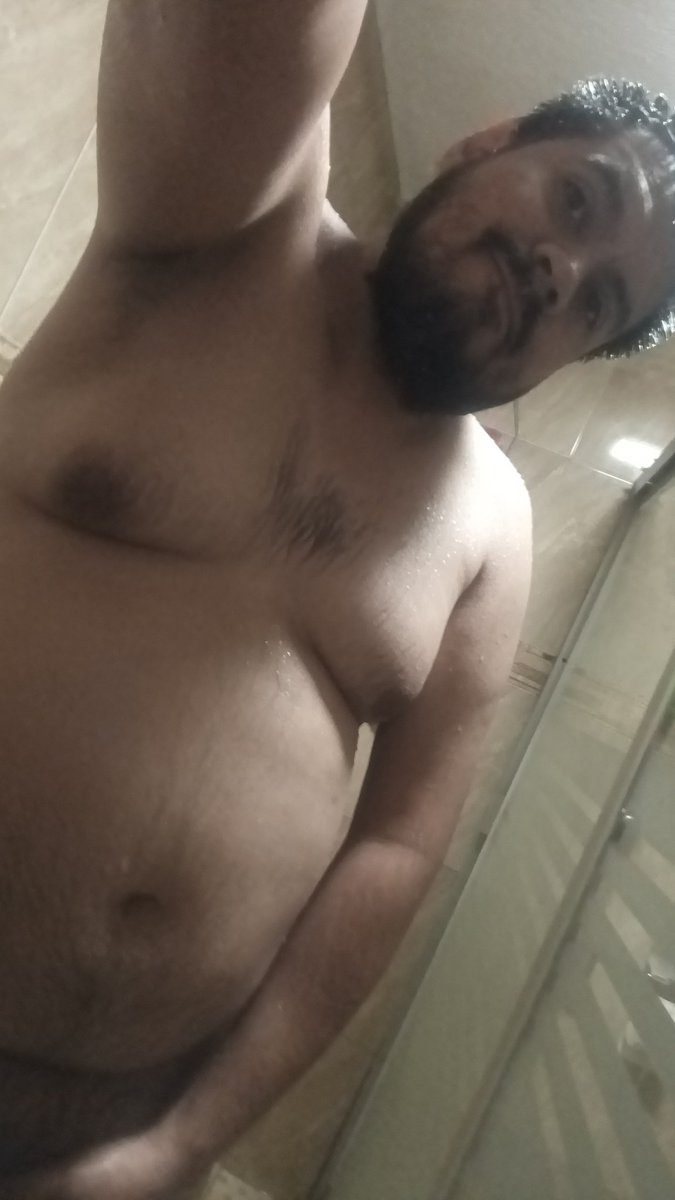 KingkoppaG's tweet photo. Bañito y a dormir https://t.co/JMIaHSzsts