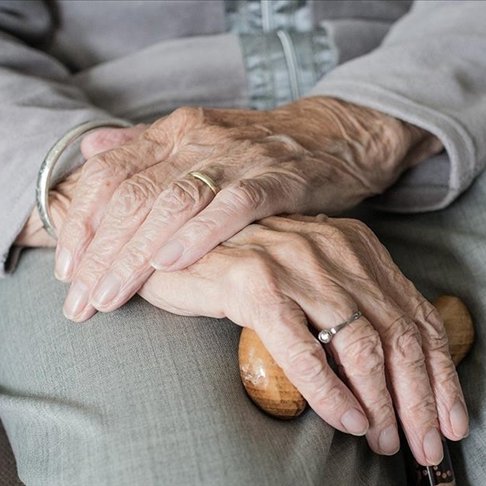 siyahsancakx's tweet image. 🔵 Türkiye’de 2075 yılında 65 yaş üstü nüfus oranının %30’lara ulaşması bekleniyor.