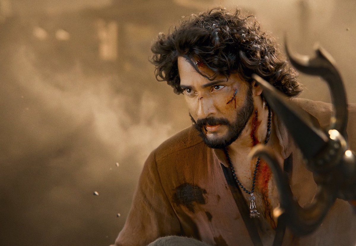 Superstar <a href="/urstrulyMahesh/">Mahesh Babu</a> will leave to Georgia 🇬🇪 tomorrow for the next schedule of #Varanasi movie!!!