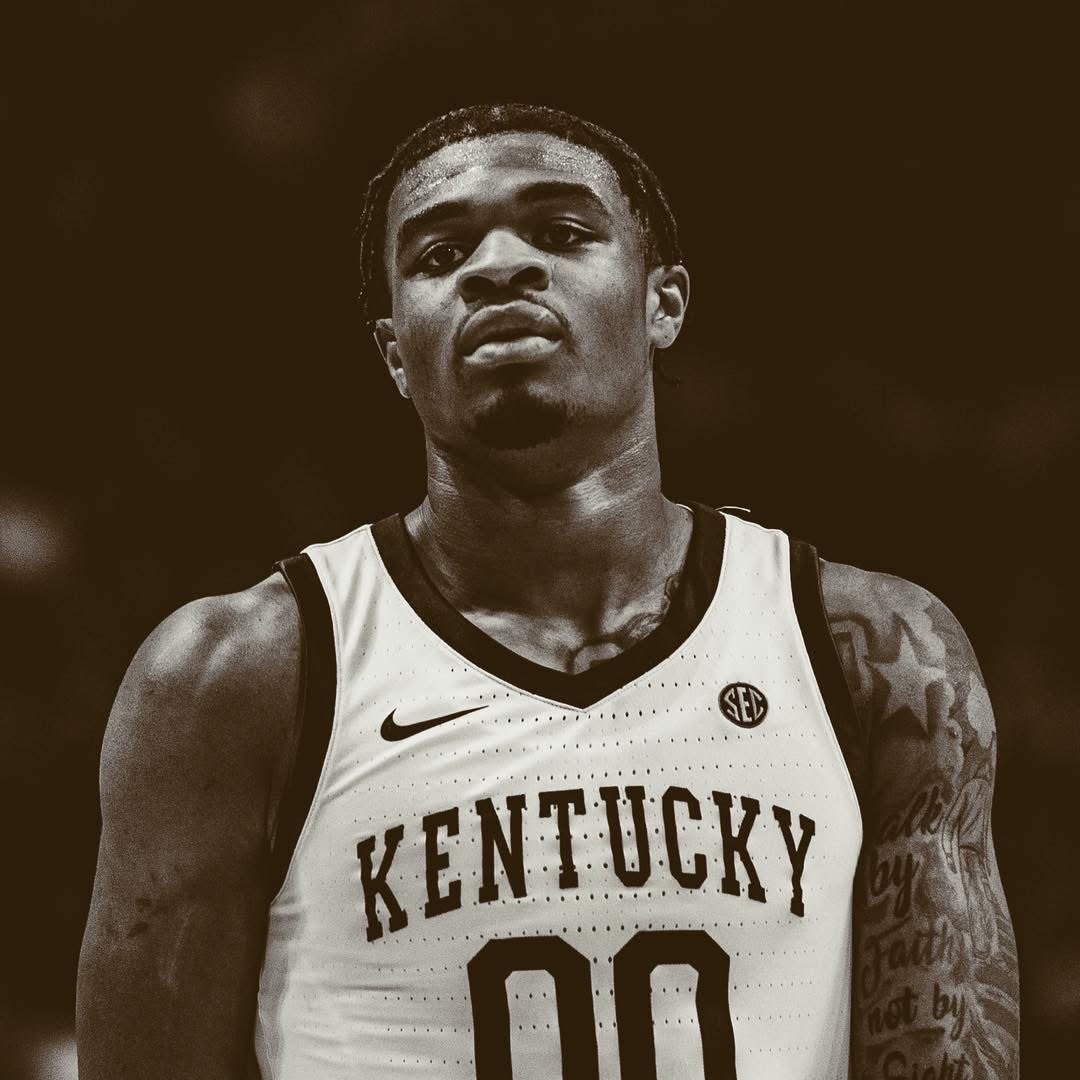 Despite the losses, Otega Oweh has been exceptional in Kentucky’s last two games: 

vs. Georgia 

28 pts (61.1 FG%), 4 rebs, 4 asts 

@ Auburn 

29 pts (career-high), 7 rebs, 3 asts

📸: <a href="/IsaiahPinto14/">Isaiah Pinto</a> | #BBN