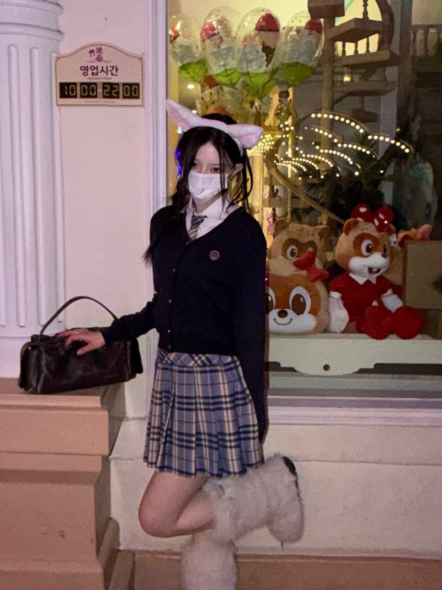 MINJU shared a lovely photo through Weverse DM!

#ILLIT #아일릿 #MINJU <a href="/ILLIT_official/">ILLIT official</a>